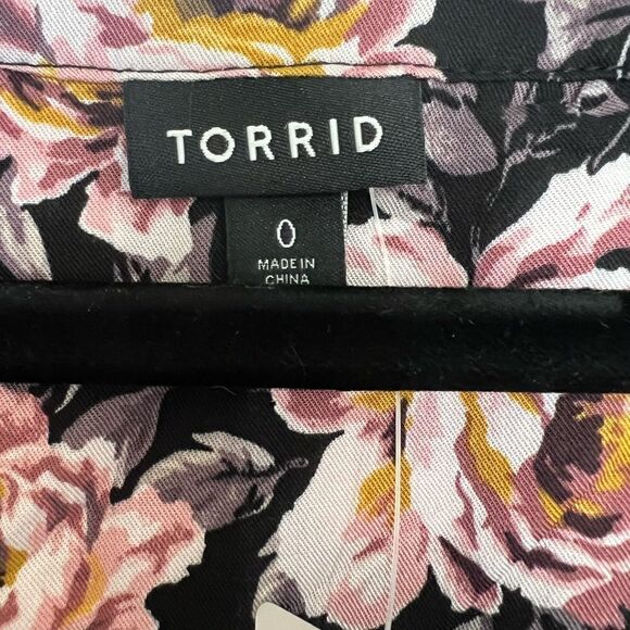 TORRID TUNIC BLOUSE - Picture 15 of 16